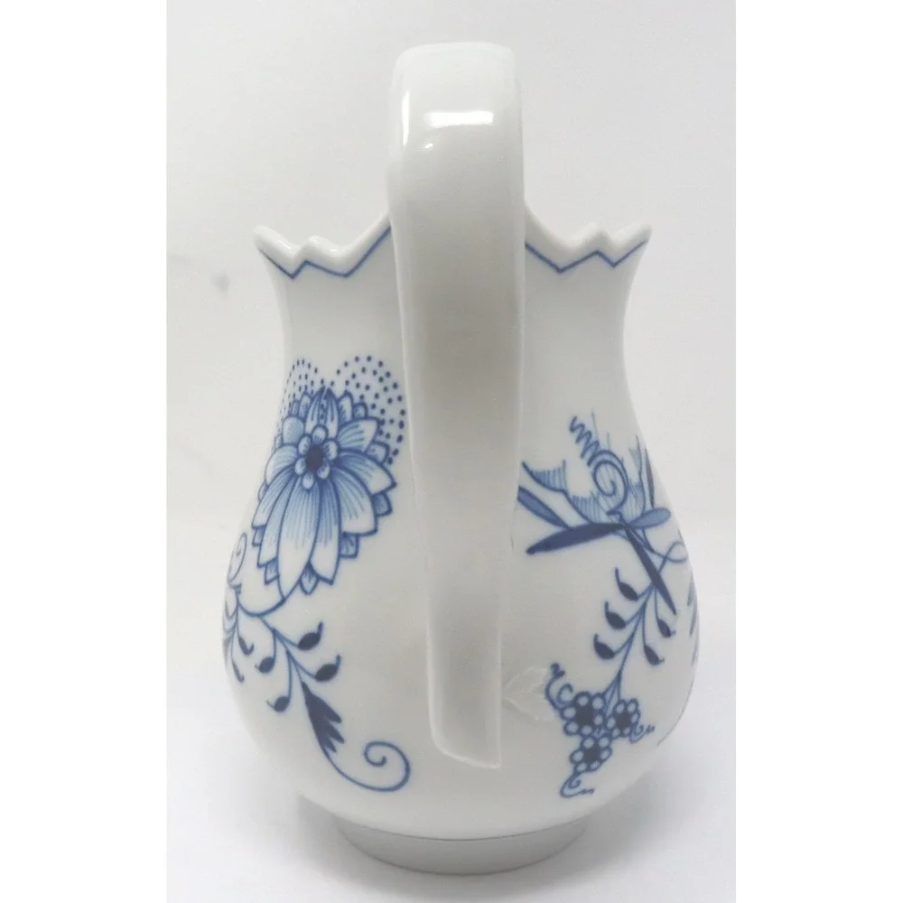 Meissen Blue Onion Porcelain Pitcher‎ Scalloped Rim Crossed Swords German